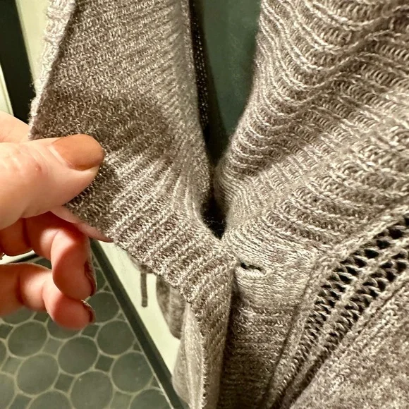 Lululemon Mauve & White Cinched Cardigan XS/S 🥳HOST PICK🥳 - Picture 4 of 10